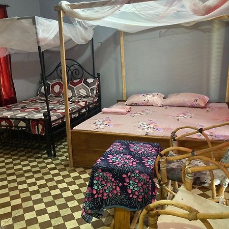 Lake Natron Maasai Guesthouse Mtowabaga Luaran gambar